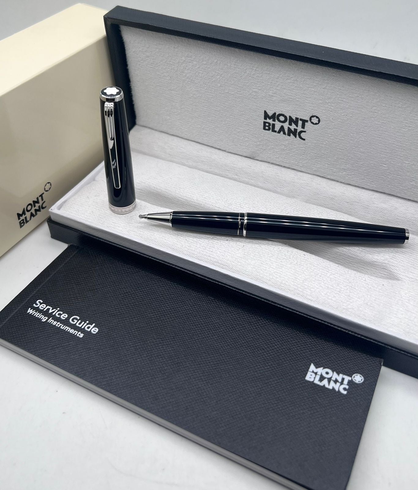 Premium First Copy Pen for Office and Gifting mont blanc