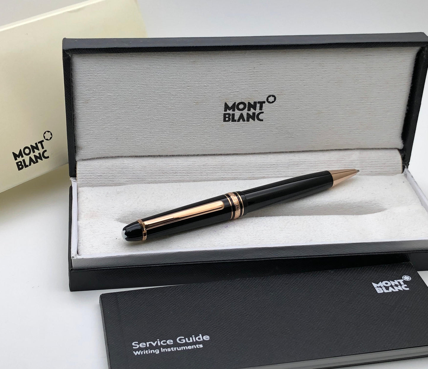first copy roller ball pen mont blanc